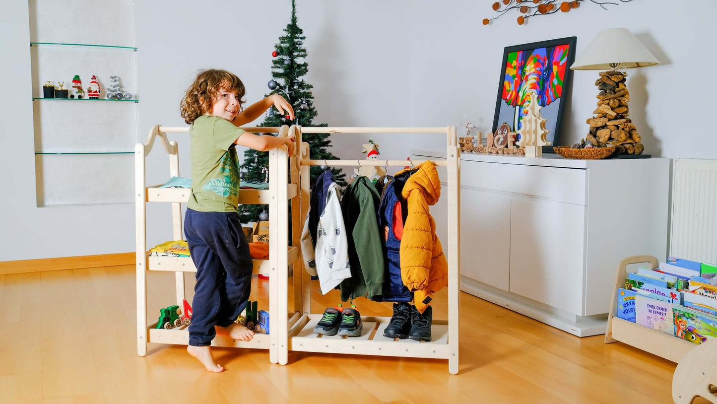 Montessori Ahşap Elbise Askılığı ve Gardırop Seti | Çocuk Kıyafet Düzenleyici