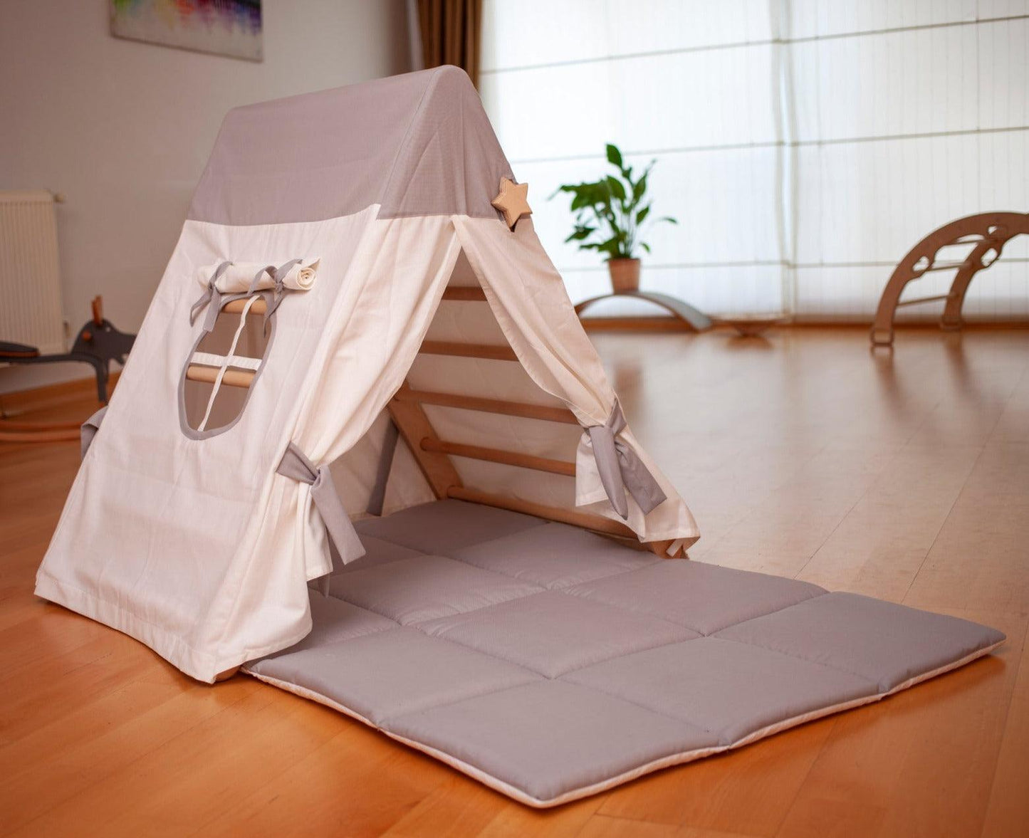 Climbing Triangle with Tent Cover, Mat, Ramp - Kidodido