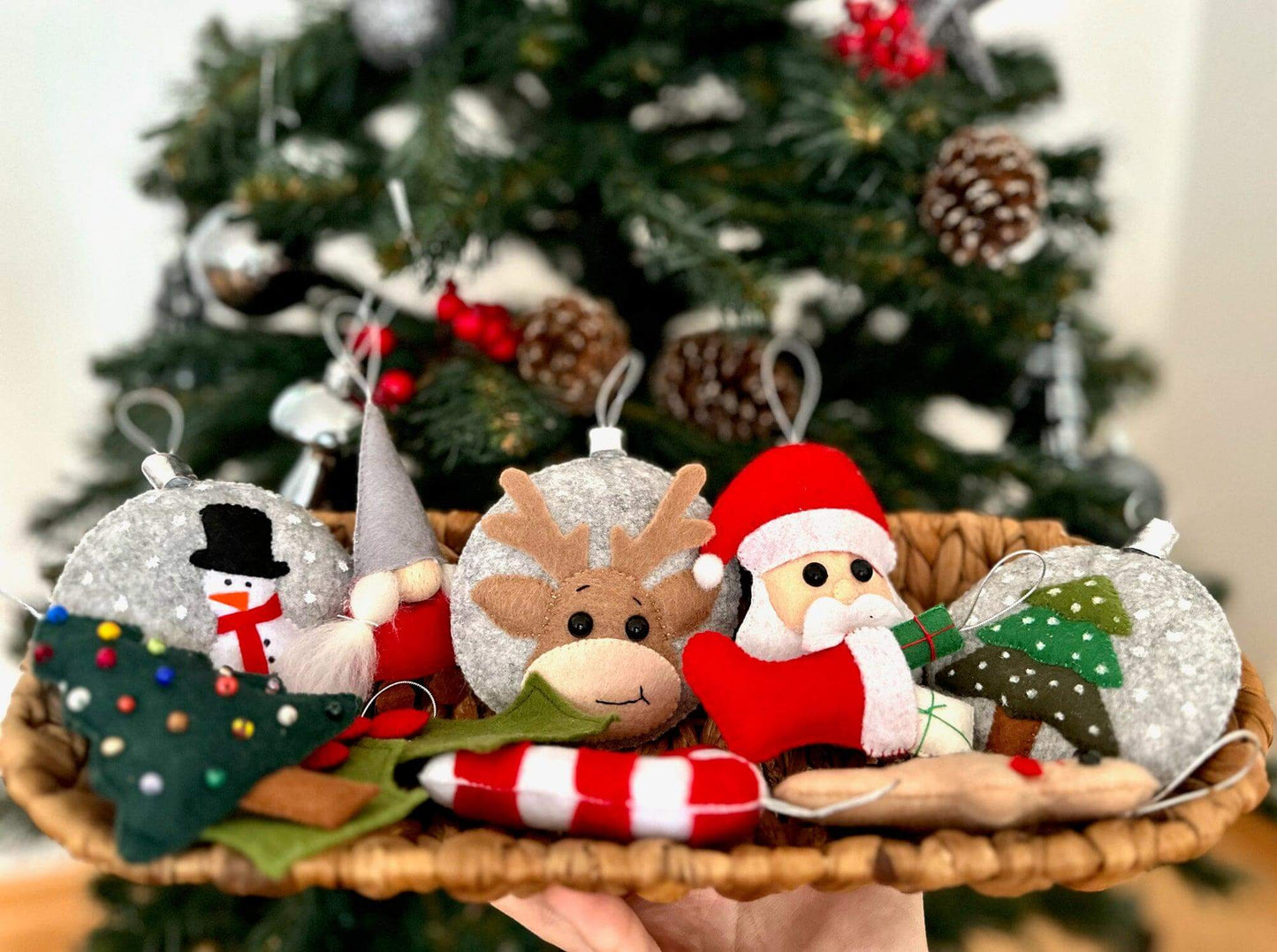 Montessori Wooden Christmas Tree & Felt Ornaments Set - Kidodido