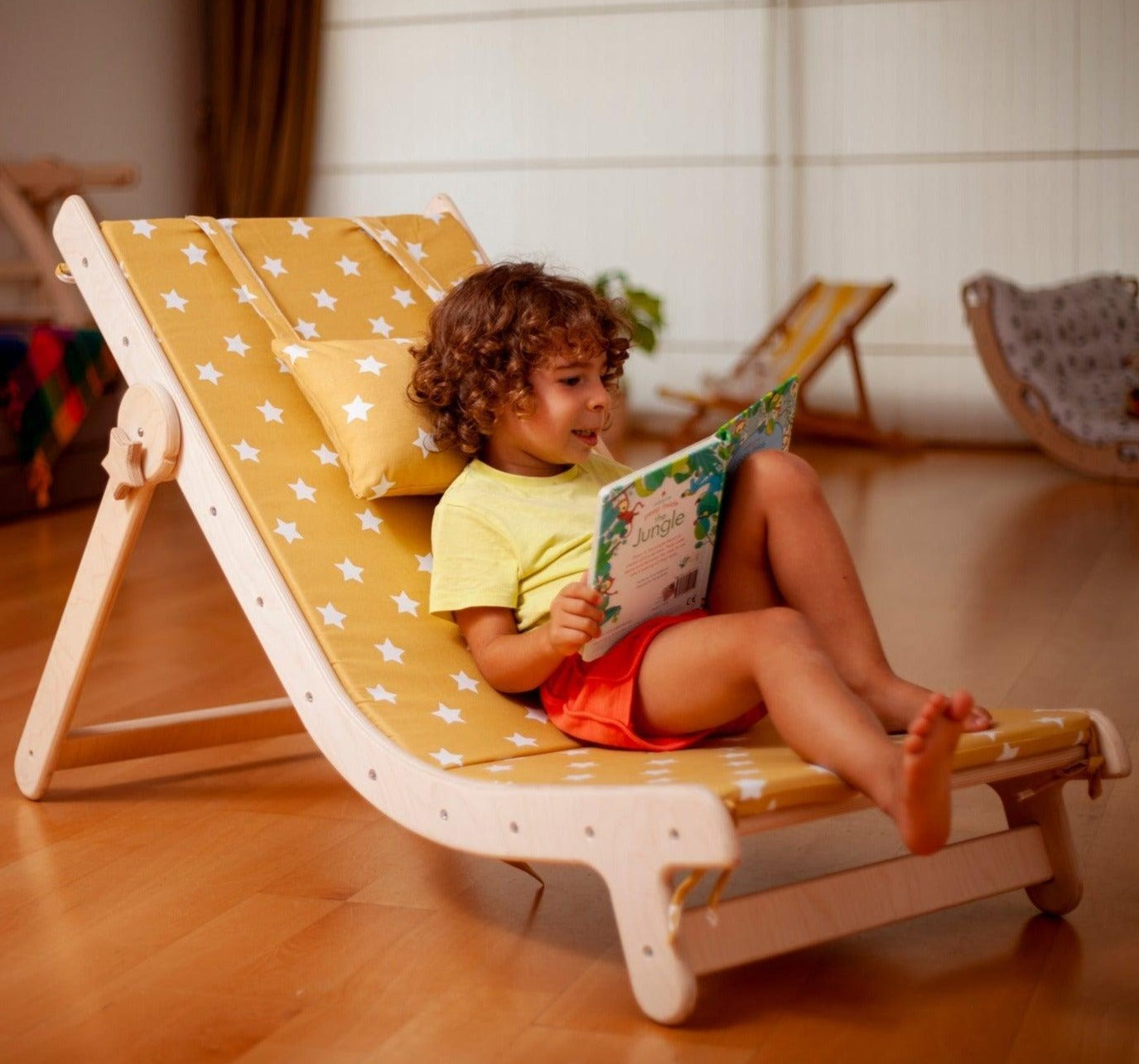 Adjustable lounge chair with comfy pad for kids - Kidodido