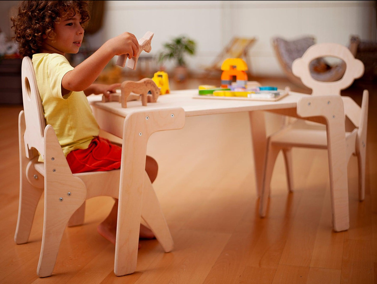 Montessori Table and Chair Set - Kidodido