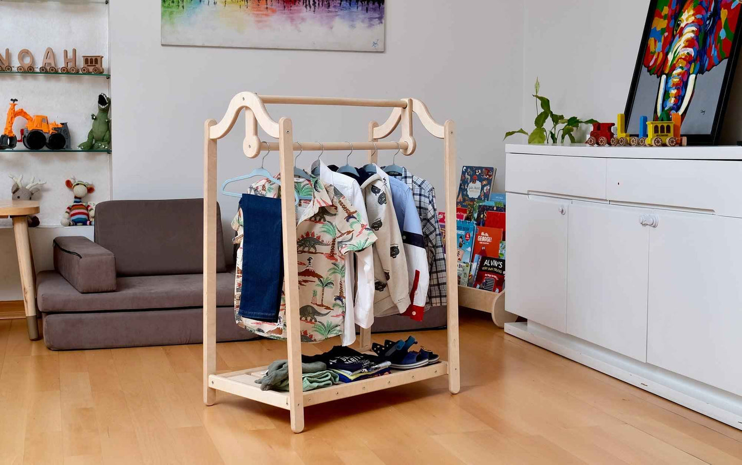 Montessori Ahşap Çocuk Giyim Rafı