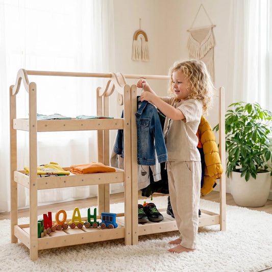 Açık gardırop sistemi çocuklar için Montessori ahşap elbise askılığı