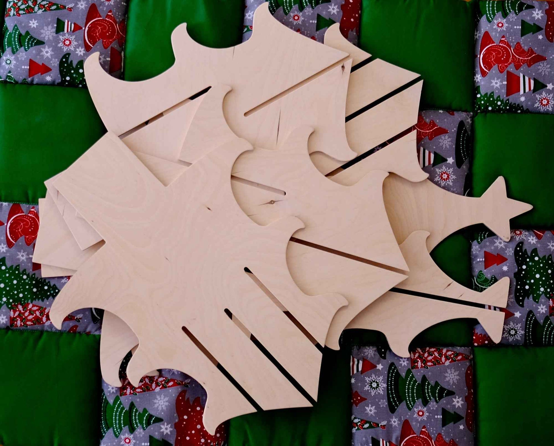 Montessori Ahşap Yılbaşı Ağacı ve Keçe Süsler Seti | Çocuklar İçin Noel Ağacı