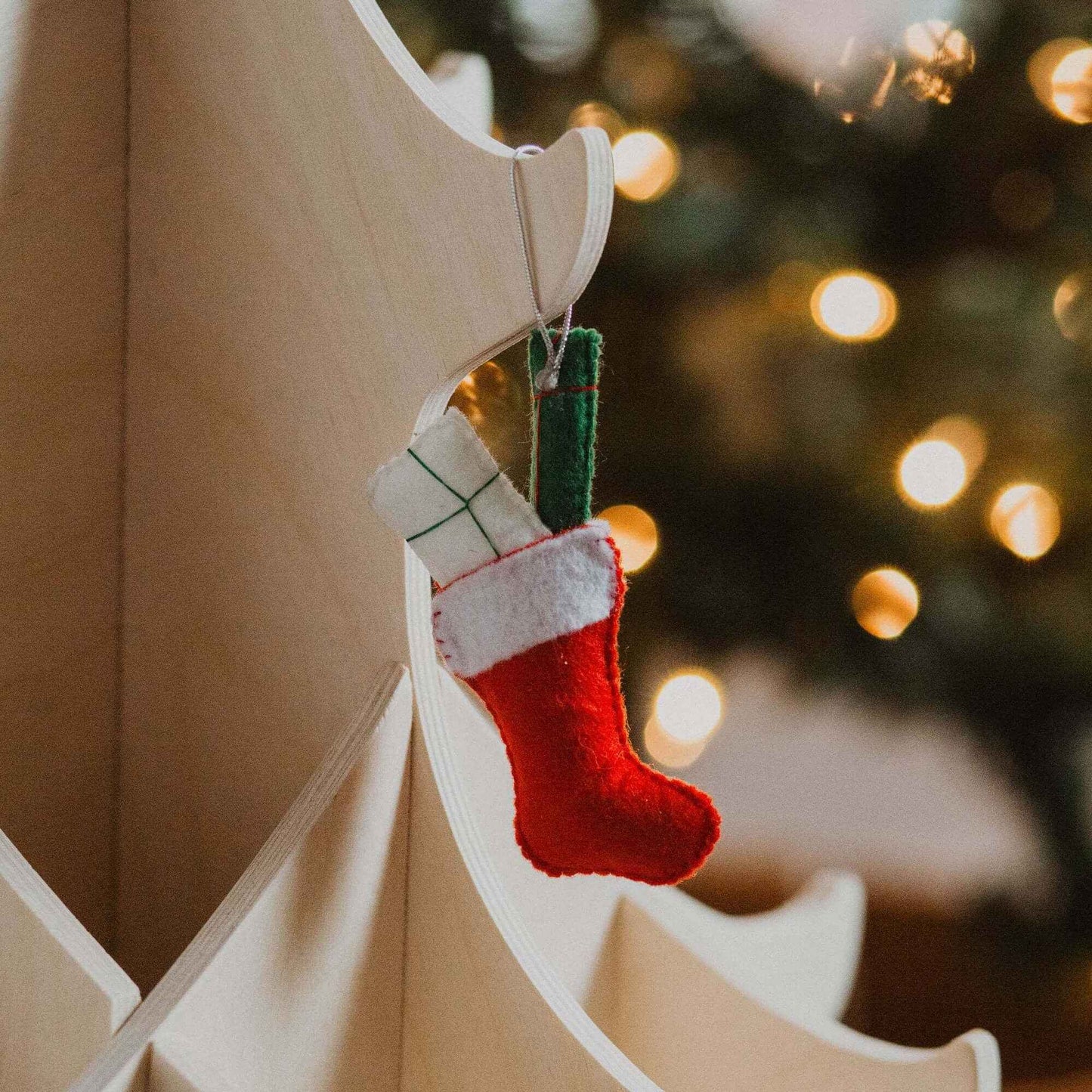 Montessori Ahşap Yılbaşı Ağacı ve Keçe Süsler Seti | Çocuklar İçin Noel Ağacı