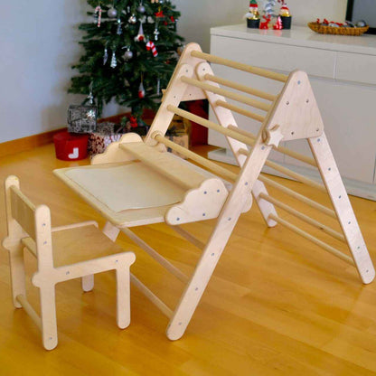 Çocuklar için Montessori aktivite masası aparatı Pikler üçgeni ile uyumlu