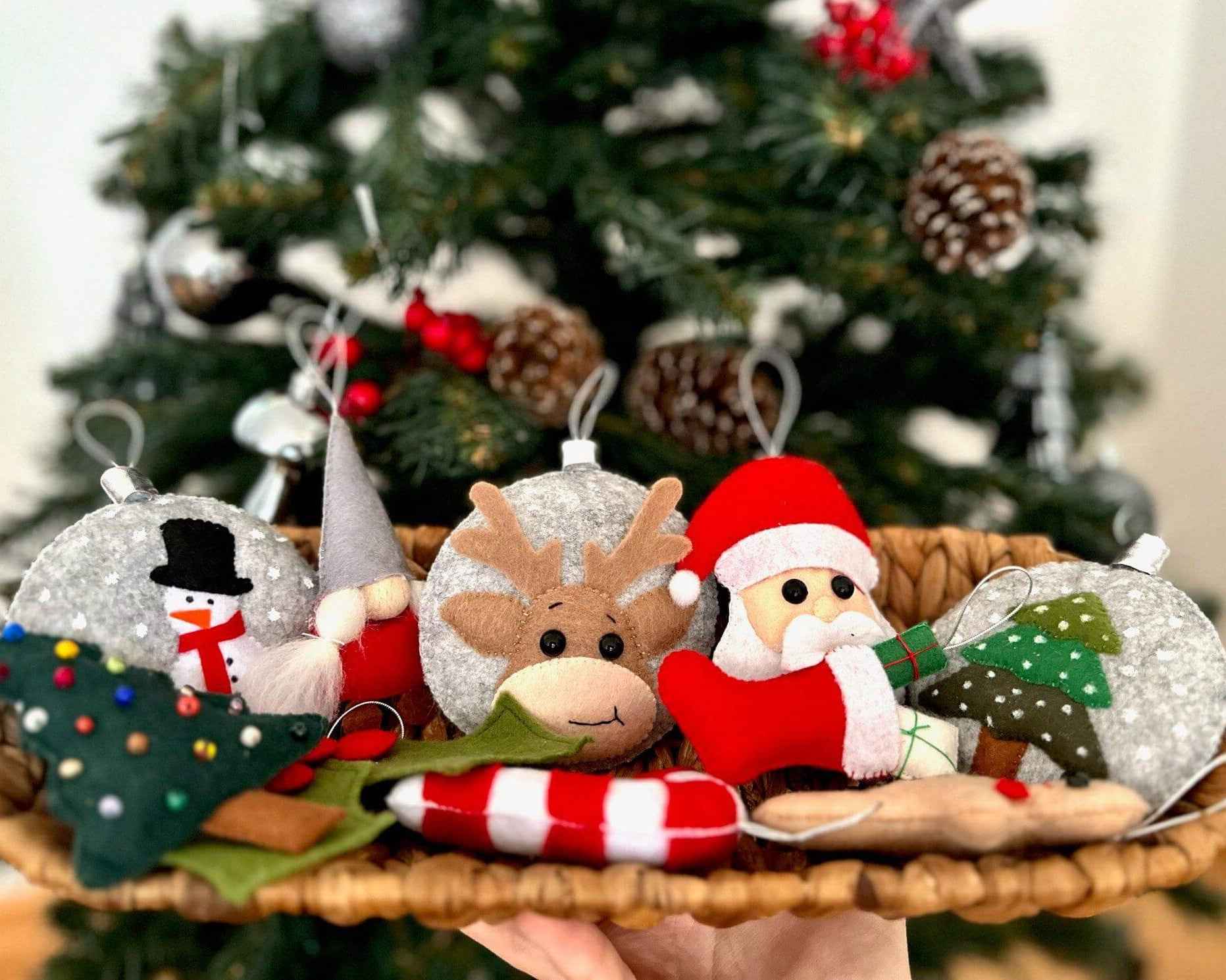Montessori Ahşap Yılbaşı Ağacı ve Keçe Süsler Seti | Çocuklar İçin Noel Ağacı