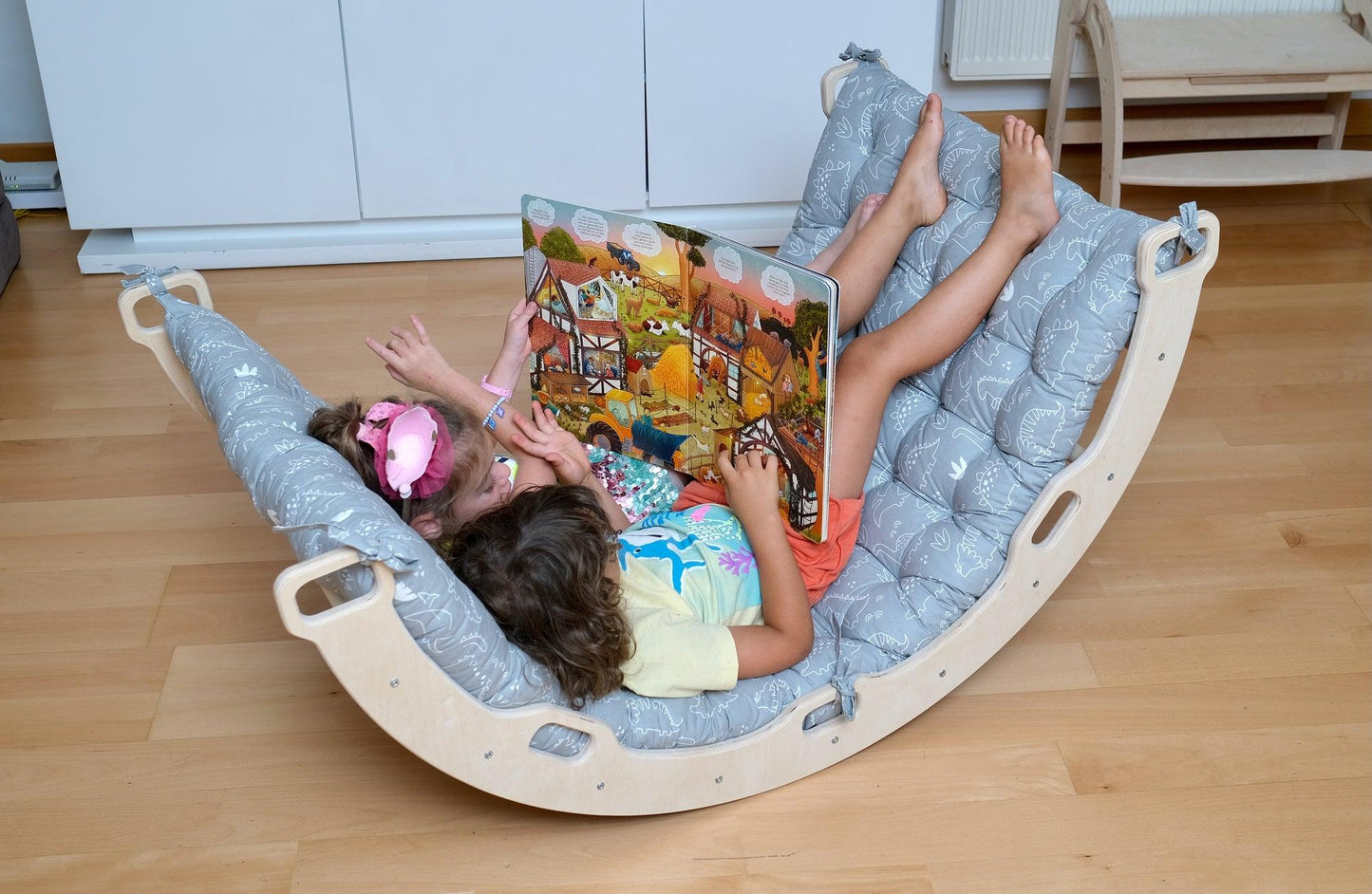 Arch - Rocker with Pillow Grey Dino Pattern - Kidodido