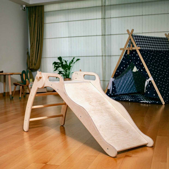 Montessori Katlanabilir Ahşap Kaydırak